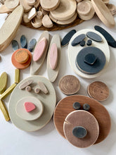 Faces and Flowers Wooden Loose Parts Set