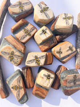 Bee - (4)Resin/Branch Blocks